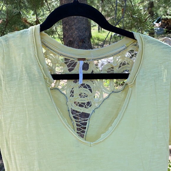 Free People Cut Out Crocheted V-Neck Tee - Picture 4 of 8